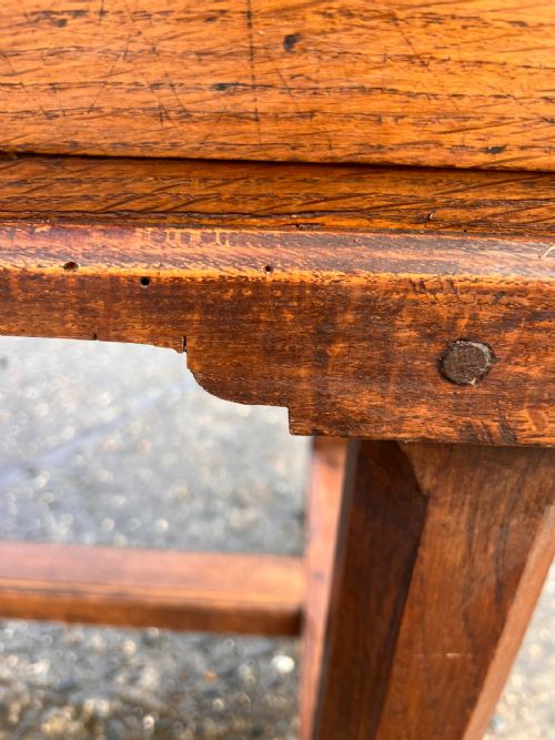 19TH CENTURY OAK SERVING TABLE - ADDITIONAL PHOTO 10