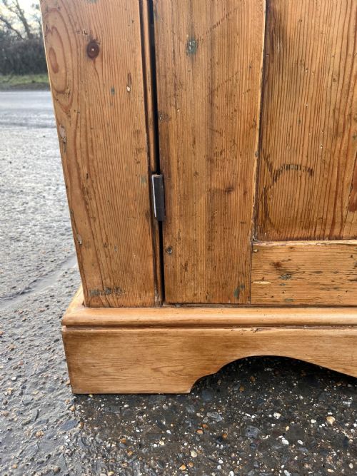 VICTORIAN PINE 2 DOOR CUPBOARD - ADDITIONAL PHOTO 7
