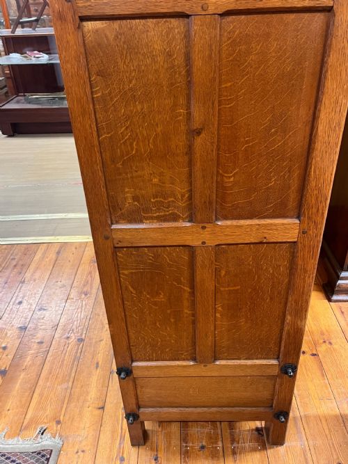 A PAIR OF 19TH CENTURY 18801890 ECCLESIASTICAL OAK CUPBOARDS - ADDITIONAL PHOTO 7