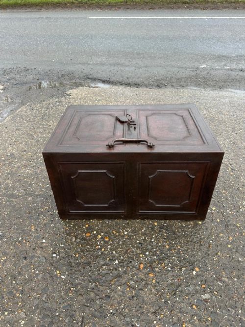 A GEORGIAN CAST IRON STRONG BOX SAFE WITH DECORATIVE KEY - ADDITIONAL PHOTO 11