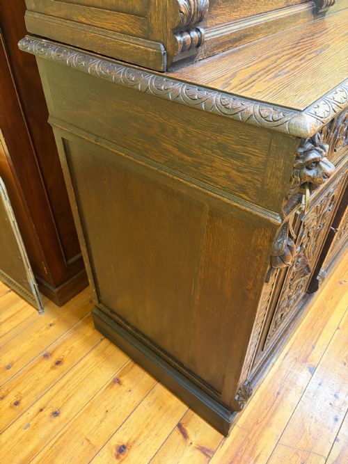 19TH CENTURY VICTORIAN MONUMENTAL CARVED OAK LIBRARY BOOKCASE WITH INTRICATE CARVINGS - ADDITIONAL PHOTO 6