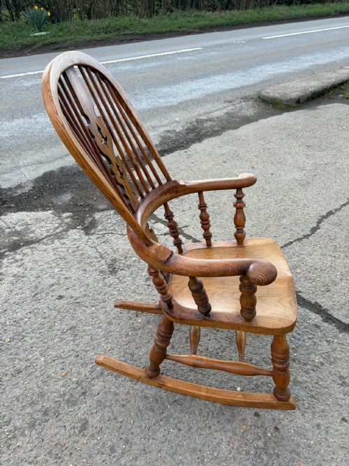 19TH CENTURY SPLAT BACK ELM ASH ROCKING CHAIR - ADDITIONAL PHOTO 3