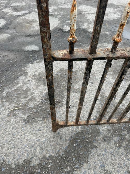 VICTORIAN WROUGHT IRON GARDEN GATE - ADDITIONAL PHOTO 3