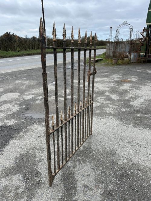 VICTORIAN WROUGHT IRON GARDEN GATE - ADDITIONAL PHOTO 5