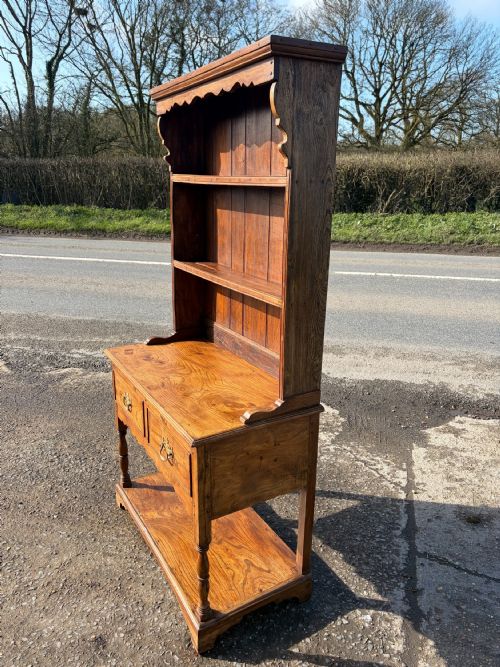 CIRCA 1910 OAK POT BOARD DRESSER IN THE GEORGIAN STYLE - ADDITIONAL PHOTO 4