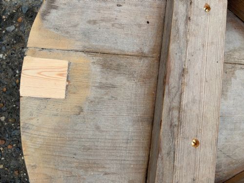 19TH CENTURY PINE CRICKET TABLE WITH BOBBIN TURNED LEGS - ADDITIONAL PHOTO 4