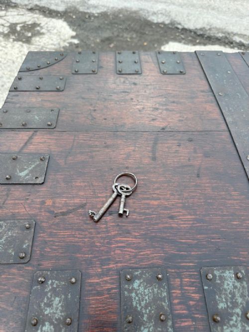 19TH CENTURY OAK METAL BOUND SILVER CHEST - ADDITIONAL PHOTO 2