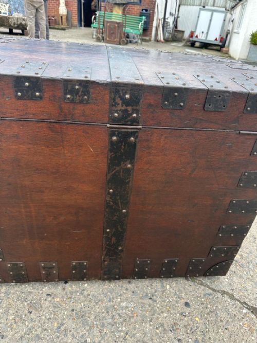 19TH CENTURY OAK METAL BOUND SILVER CHEST - ADDITIONAL PHOTO 4