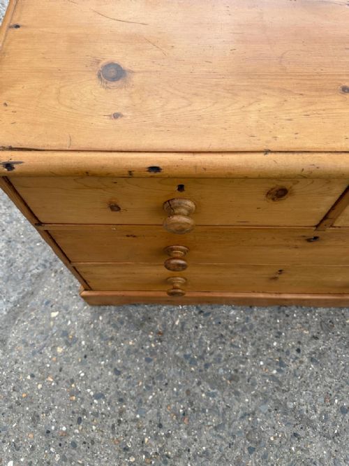 VICTORIAN PINE 2 OVER 2 CHEST OF DRAWERS WITH SHAPED BASE - ADDITIONAL PHOTO 2
