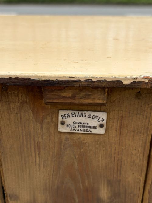 VICTORIAN PAINTED PINE 2 OVER 2 CHEST OF DRAWERS - ADDITIONAL PHOTO 4