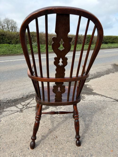 19TH CENTURY ELM AND BEECH SPLAT BACK WINDSOR ARMCHAIR CARVER - ADDITIONAL PHOTO 3