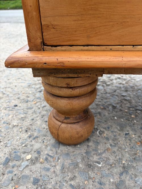 VICTORIAN PINE 2 OVER 3 CHEST OF DRAWERS - ADDITIONAL PHOTO 6