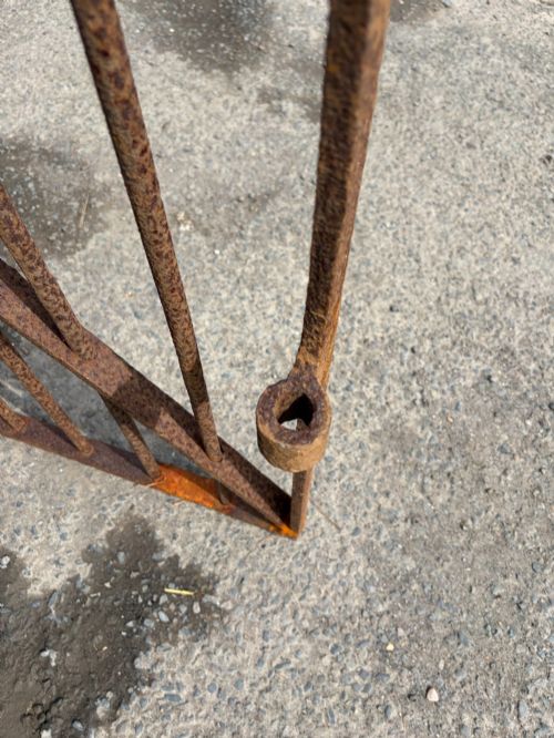 LATE 19TH CENTURY TALL WROUGHT IRON ARCHED TOP RIVETED GATE - ADDITIONAL PHOTO 2