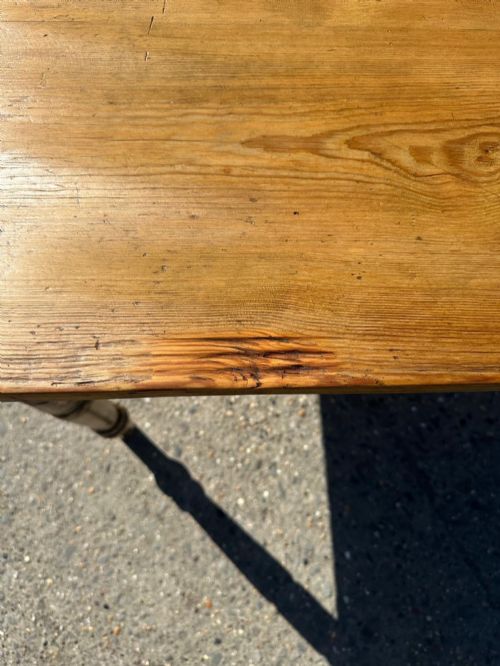VICTORIAN PINE TABLE WITH ORIGINAL PAINTED LEGS - ADDITIONAL PHOTO 6