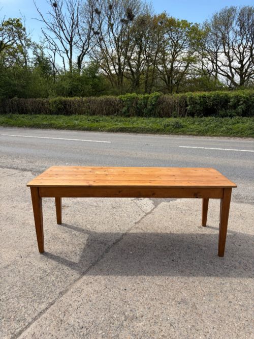 VICTORIAN PINE TABLE WITH SINGLE DRAWER TO FRONT FRIEZE