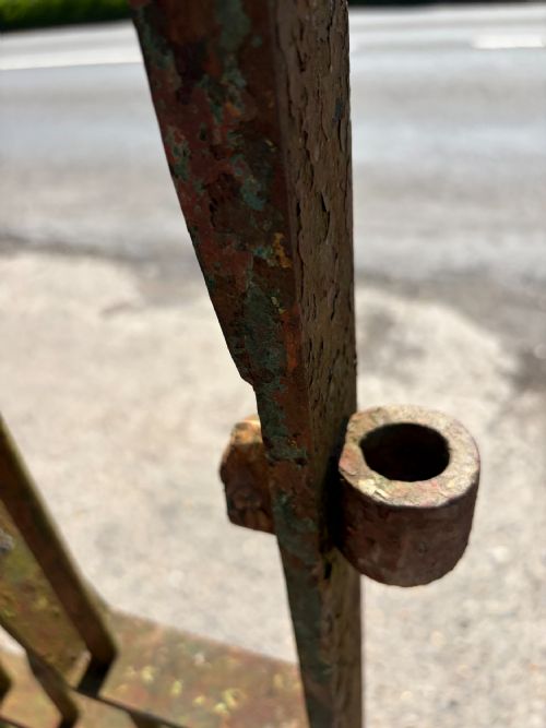 PAIR OF VICTORIAN WROUGHT IRON GATES - ADDITIONAL PHOTO 3