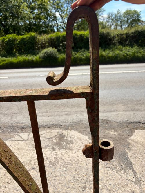 PAIR OF VICTORIAN WROUGHT IRON GATES - ADDITIONAL PHOTO 4