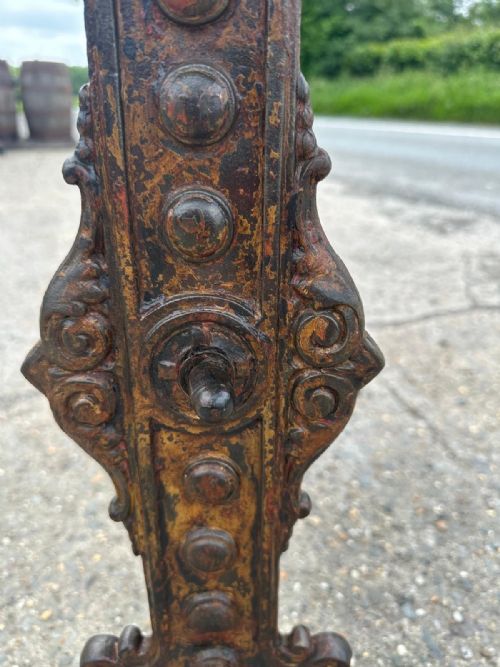 VICTORIAN CAST IRON PUB TABLE WITH ORIGINAL MAHOGANY TOP - ADDITIONAL PHOTO 8