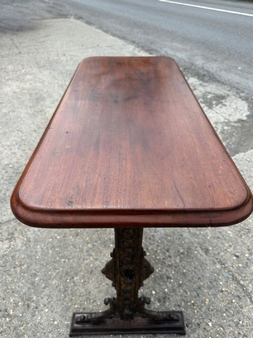 VICTORIAN CAST IRON PUB TABLE WITH ORIGINAL MAHOGANY TOP - ADDITIONAL PHOTO 9