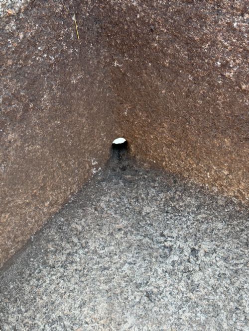 LARGE 18TH CENTURY CORNISH GRANITE TROUGH 4FT 10 LONG - ADDITIONAL PHOTO 5