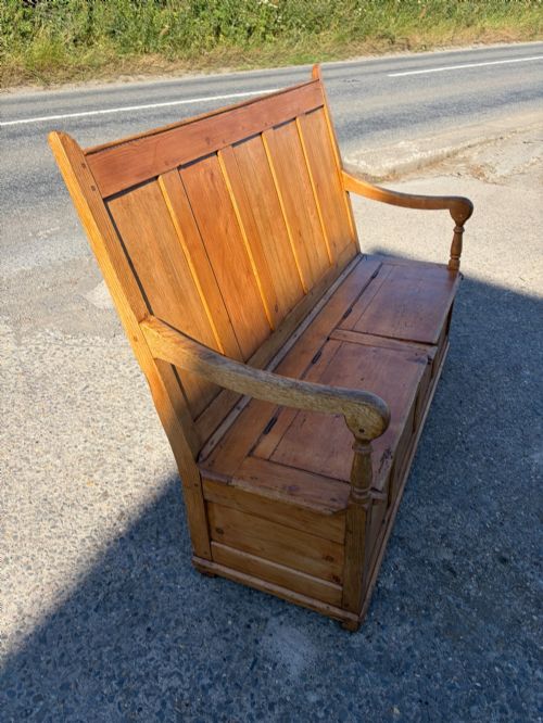 VICTORIAN PINE BENCH SETTLE WITH LIFTUP STORAGE - ADDITIONAL PHOTO 2