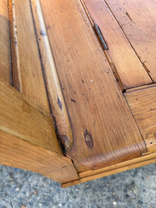 VICTORIAN PINE BENCH SETTLE WITH LIFTUP STORAGE - ADDITIONAL PHOTO 4