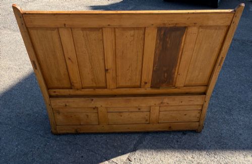 VICTORIAN PINE BENCH SETTLE WITH LIFTUP STORAGE - ADDITIONAL PHOTO 5