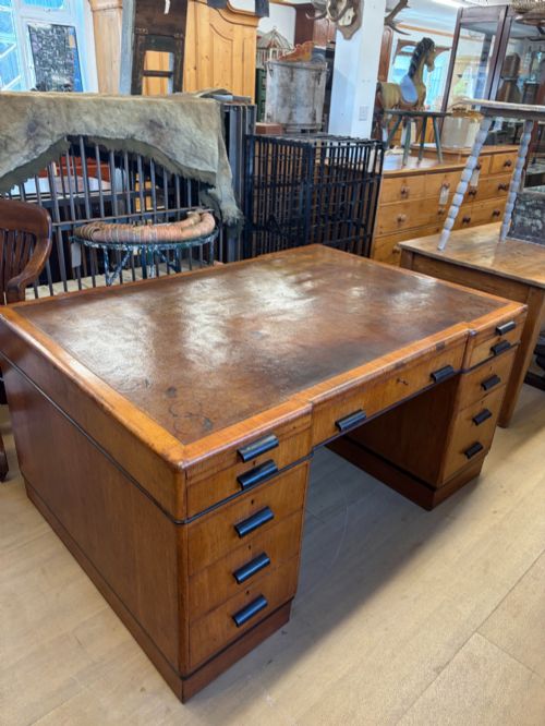 192030S WALNUT ART DECO STYLE 5FT PARTNER'S DESK BY MAPLE CO
