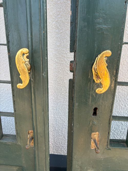 PAIR OF EARLY 20TH CENTURY PINE ARCHED TOP FRENCH DOORS - ADDITIONAL PHOTO 5