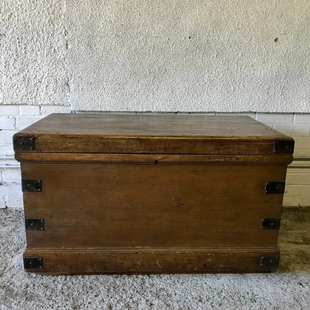 Victorian Pine Blanket Box with Metal Straps, in Original Grain Effect Paint 