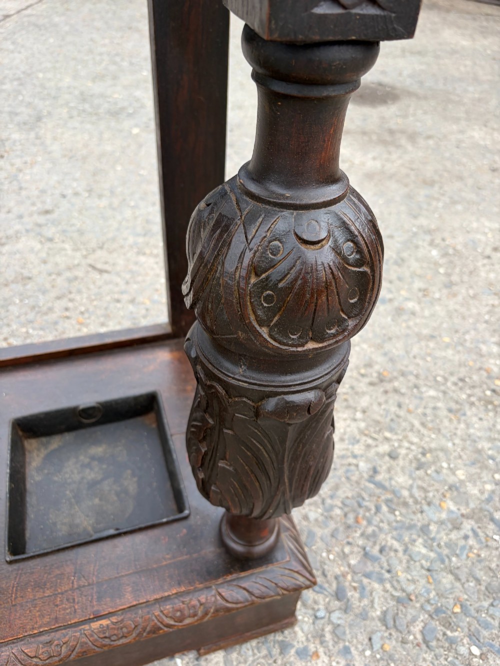 Victorian Oak Hallstand with Carved Knight Detail View V