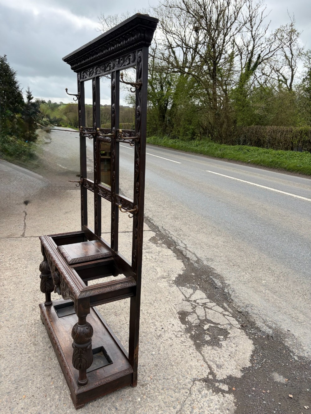 Victorian Oak Hallstand with Carved Knight Detail View VIII
