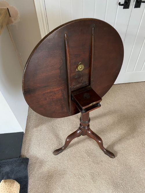 GEORGE III TILTTOP TABLE ON BIRDCAGE MECHANISM - ADDITIONAL PHOTO 4