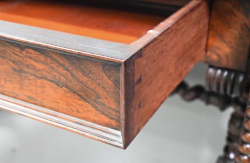 SUPERB QUALITY REGENCY ROSEWOOD SOFA TABLE - ADDITIONAL PHOTO 1