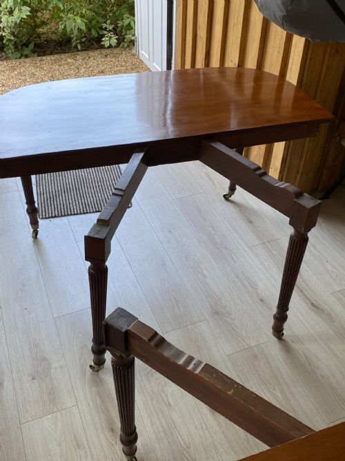 QUALITY REGENCY MAHOGANY EXTENDING DINING TABLE IN THE MANNER OF GILLOWS - ADDITIONAL PHOTO 2