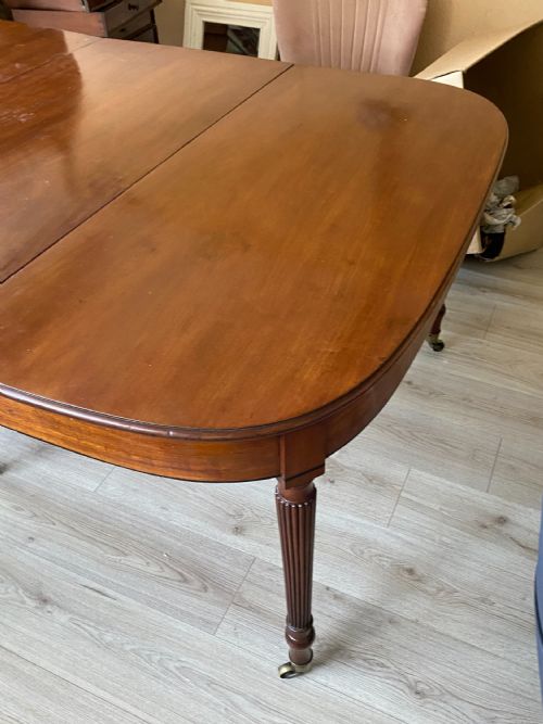 QUALITY REGENCY MAHOGANY EXTENDING DINING TABLE IN THE MANNER OF GILLOWS - ADDITIONAL PHOTO 6