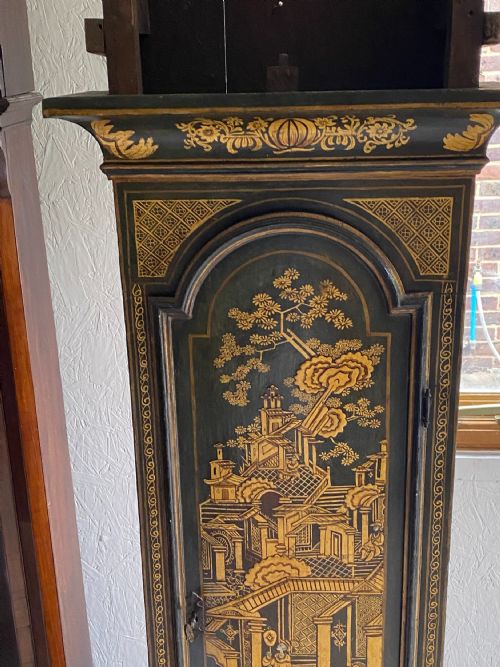 A GOOD EARLY 18TH CENTURY GREEN CHINOISERIE LONGCASE CLOCK BY THE LONDON MAKER JOHN ROWE LONG CASE - ADDITIONAL PHOTO 2
