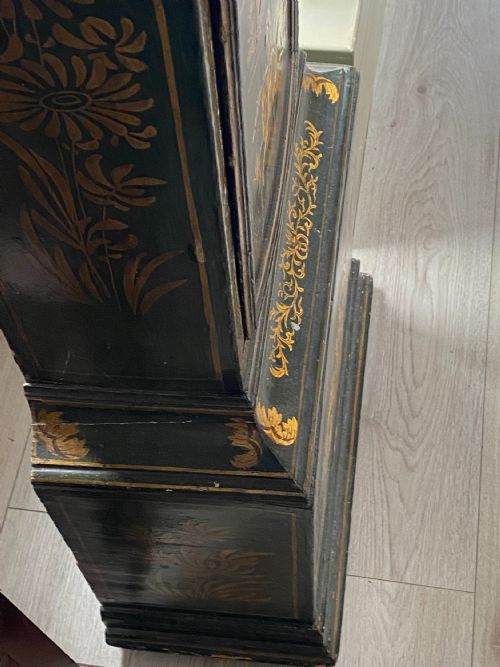 A GOOD EARLY 18TH CENTURY GREEN CHINOISERIE LONGCASE CLOCK BY THE LONDON MAKER JOHN ROWE LONG CASE - ADDITIONAL PHOTO 1