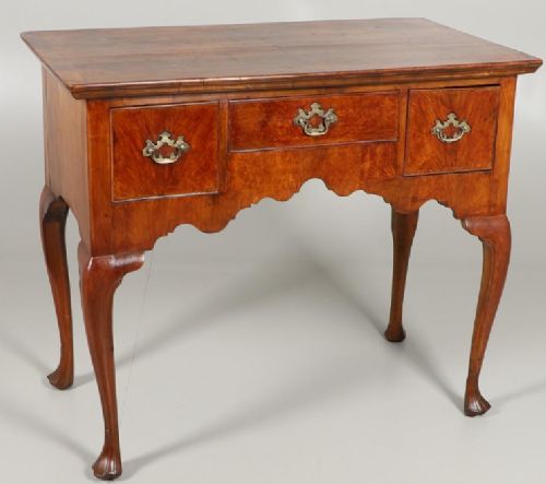 18TH CENTURY GEORGE II WALNUT LOWBOY C174060