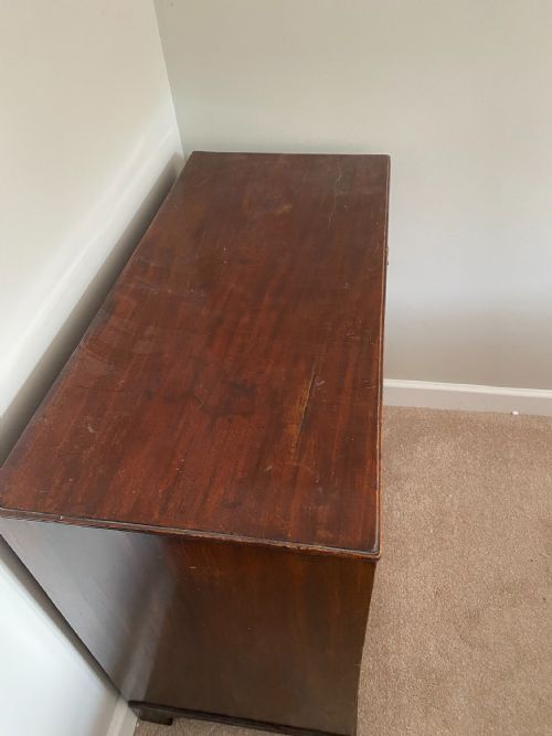EARLY 19TH CENTURY MAHOGANY CHEST OF DRAWERS - ADDITIONAL PHOTO 3