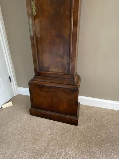 A GEORGE II WALNUT LONGCASE CLOCK WITH EIGHTDAY MOVEMENT BY JOHN STOKES OF BEWDLEY LONG CASE - ADDITIONAL PHOTO 6