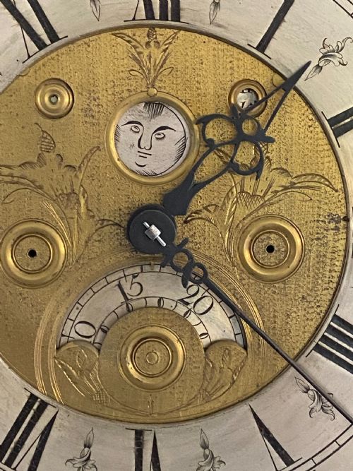 AN 18TH CENTURY OAK THIRTYHOUR MOON PHASE LONGCASE CLOCK BY RICHARD MIDGLEY - ADDITIONAL PHOTO 3