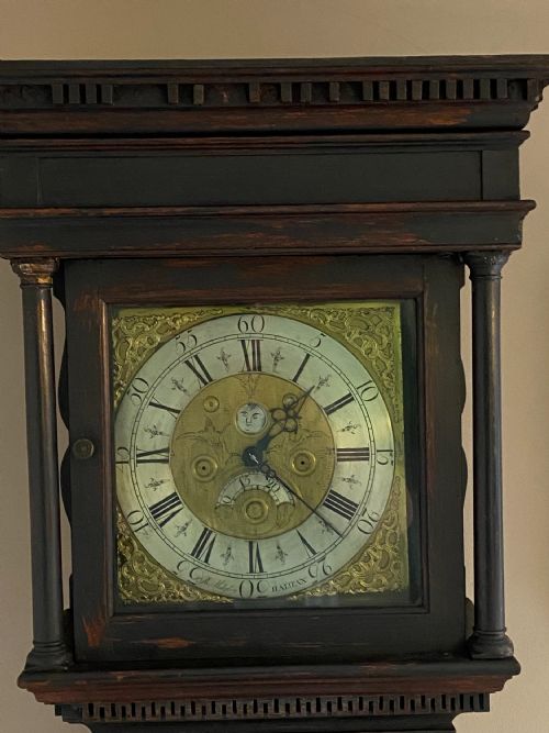AN 18TH CENTURY OAK THIRTYHOUR MOON PHASE LONGCASE CLOCK BY RICHARD MIDGLEY - ADDITIONAL PHOTO 8