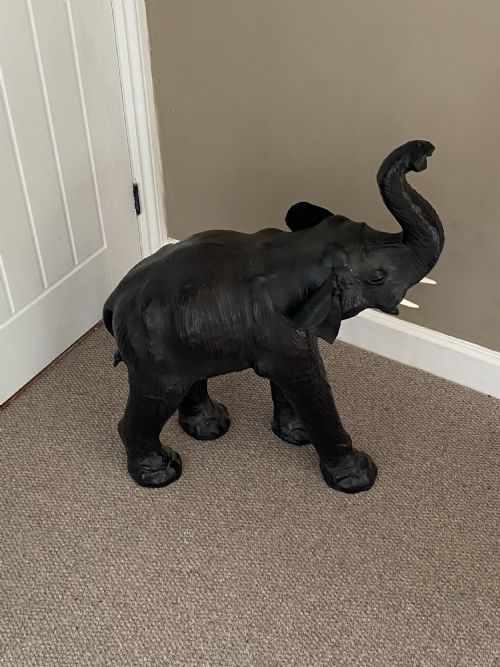 LARGE DECORATIVE LIBERTY'S OF LONDON LEATHER ELEPHANT FOOTSTOOL - ADDITIONAL PHOTO 6
