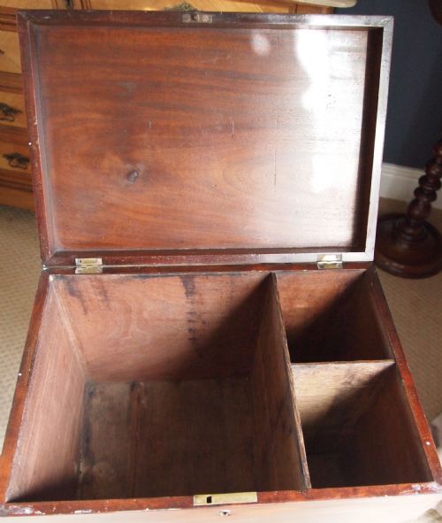 GEORGE III MAHOGANY WINE CELLARETTE - ADDITIONAL PHOTO 2