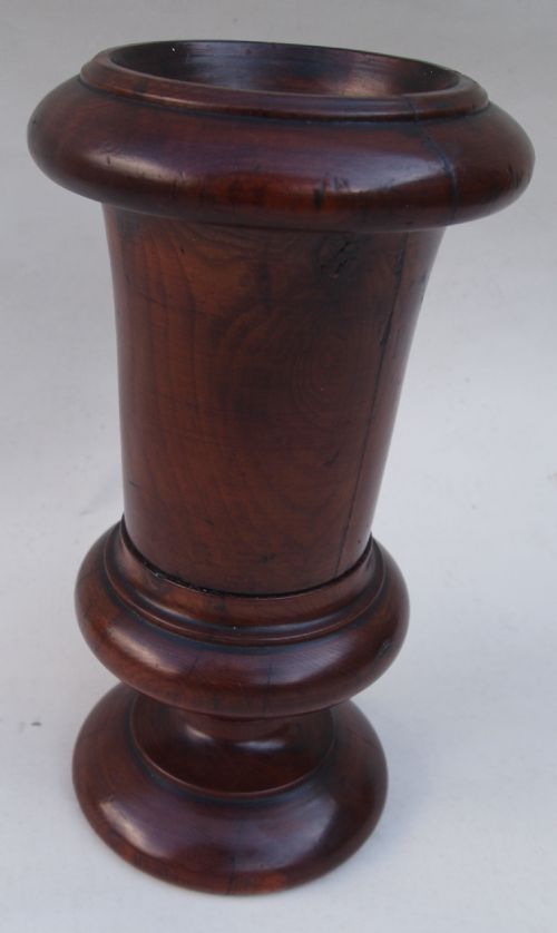 YEW WOOD SPILL VASE CIRCA 1800 - ADDITIONAL PHOTO 2