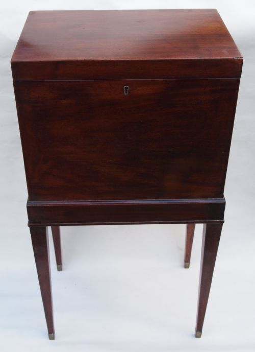 GEORGE III MAHOGANY WINE CELLARETTE - ADDITIONAL PHOTO 1