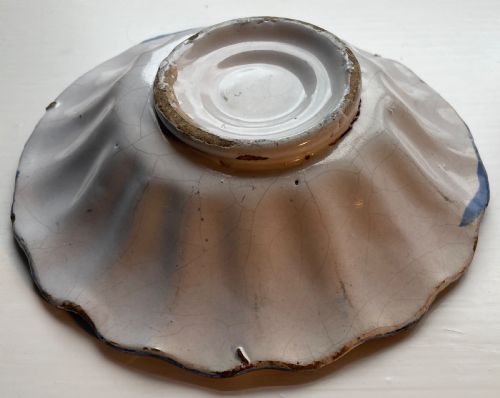 AN 18TH CENTURY DUTCH DELFT BOWL - ADDITIONAL PHOTO 1