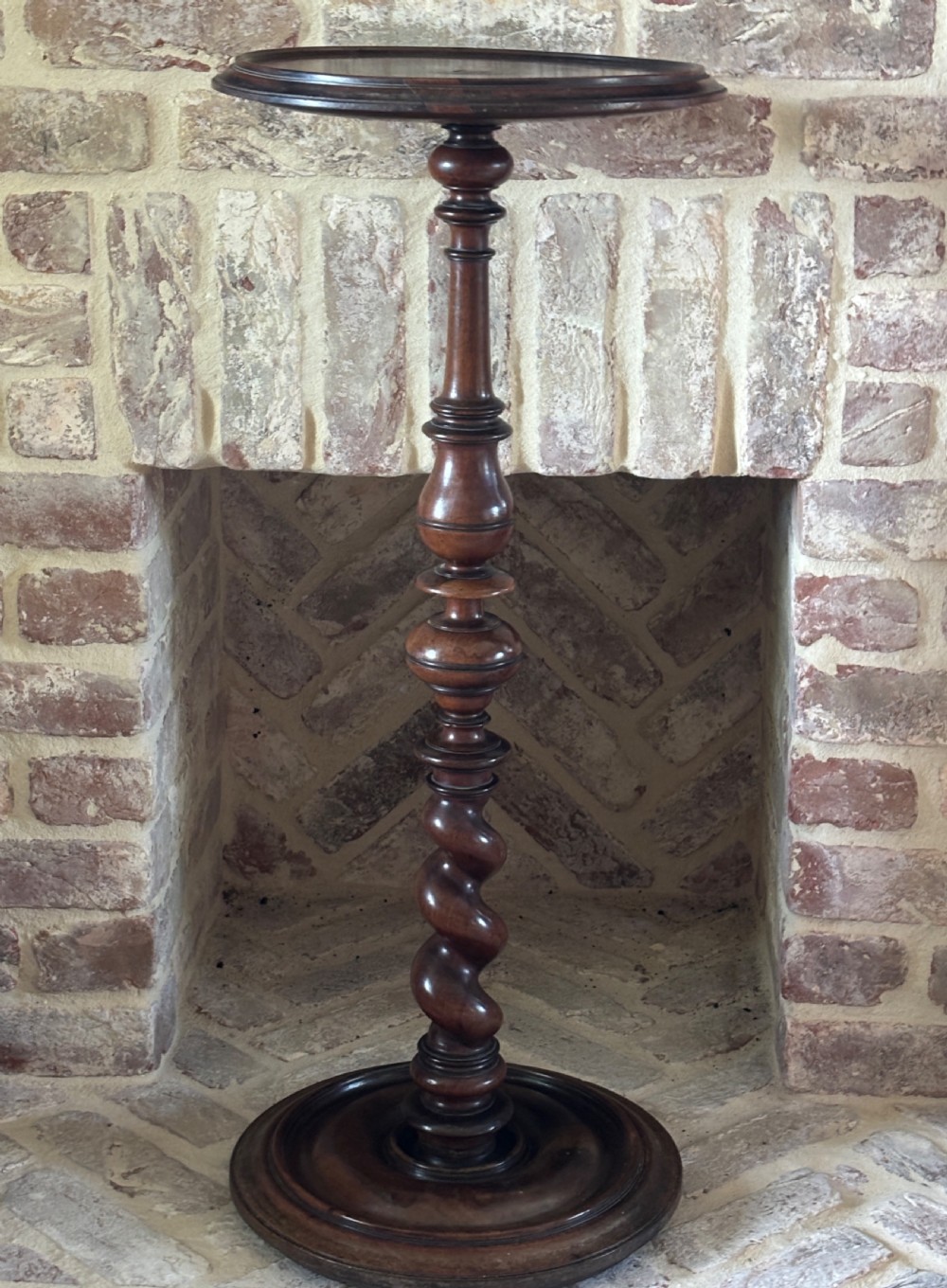 William and Mary Walnut Candle Stand/Wine Table 1690