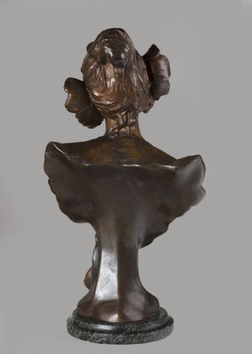 FRENCH ART NOUVEAU SPELTER FEMALE SCULPTURE SET ON A VERDI GREEN MARBLE BASE - ADDITIONAL PHOTO 2